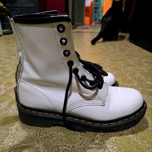 White Lace-Up Women's Boots